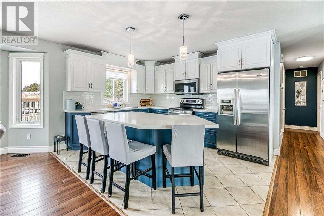 3100 Anizette Street, Chelmsford, Ontario  P0M 1L0 - Photo 2 - 2127024