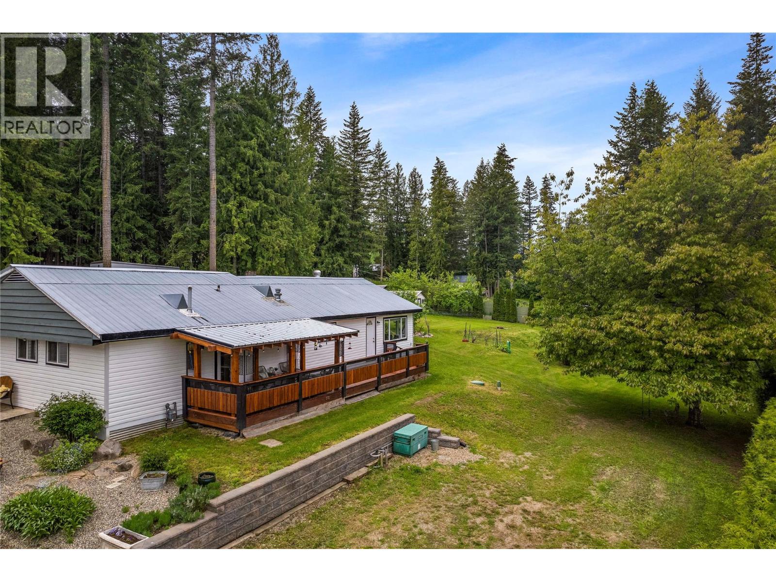 2885 White Lake Road, Sorrento, British Columbia  V0E 2W0 - Photo 31 - 10373460