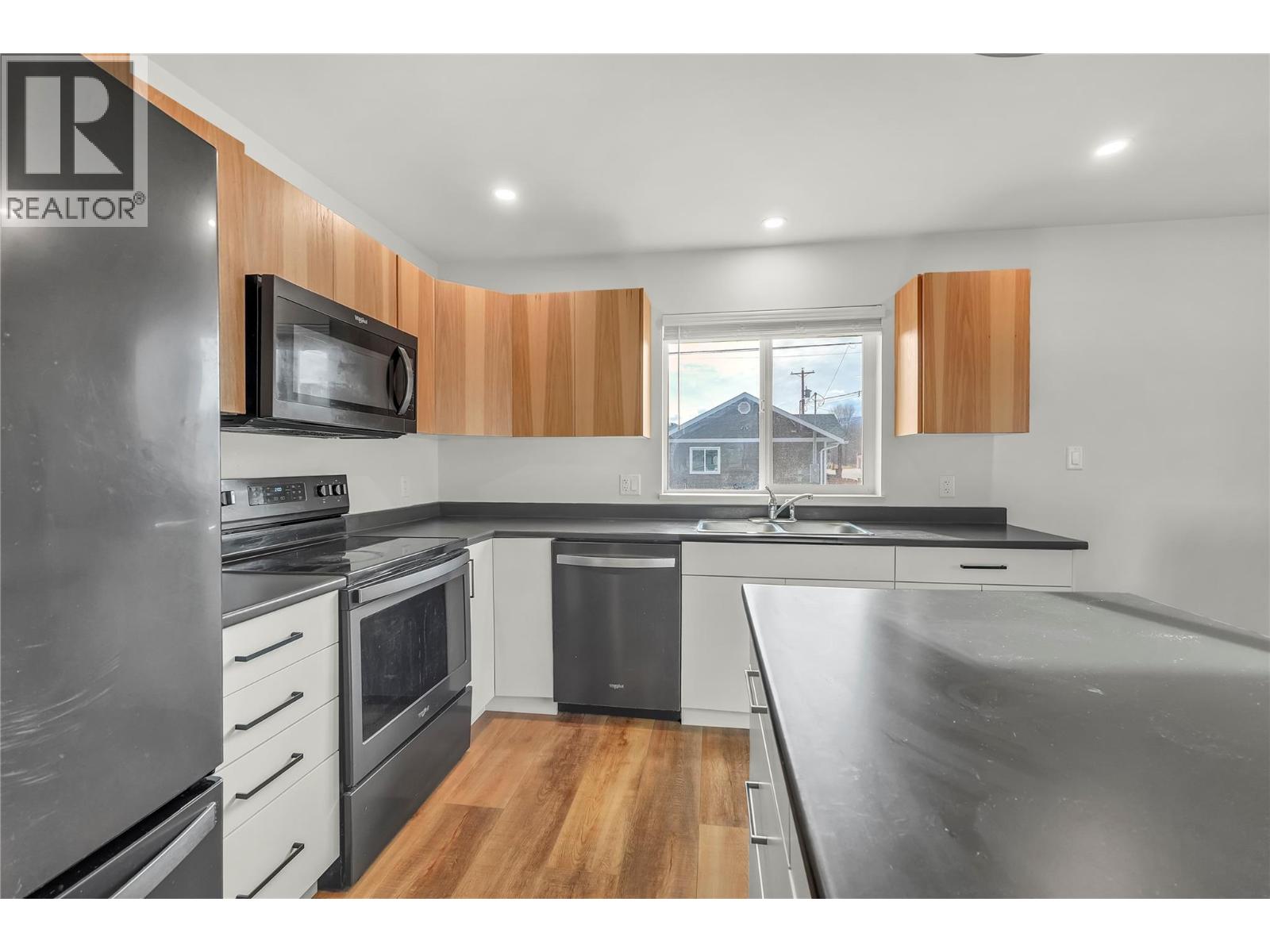 272 Burton Avenue, Princeton, British Columbia  V0X 1W0 - Photo 16 - 10376155