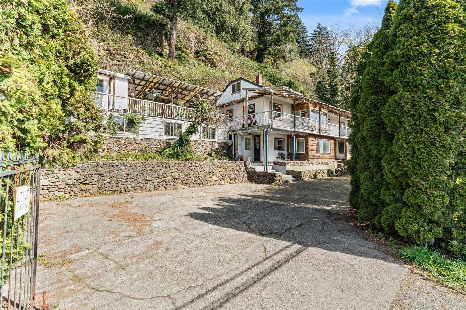 47145 Yale Road, Little Mountain, Chilliwack, British Columbia  V2P 7M9 - Photo 2 - R3106131