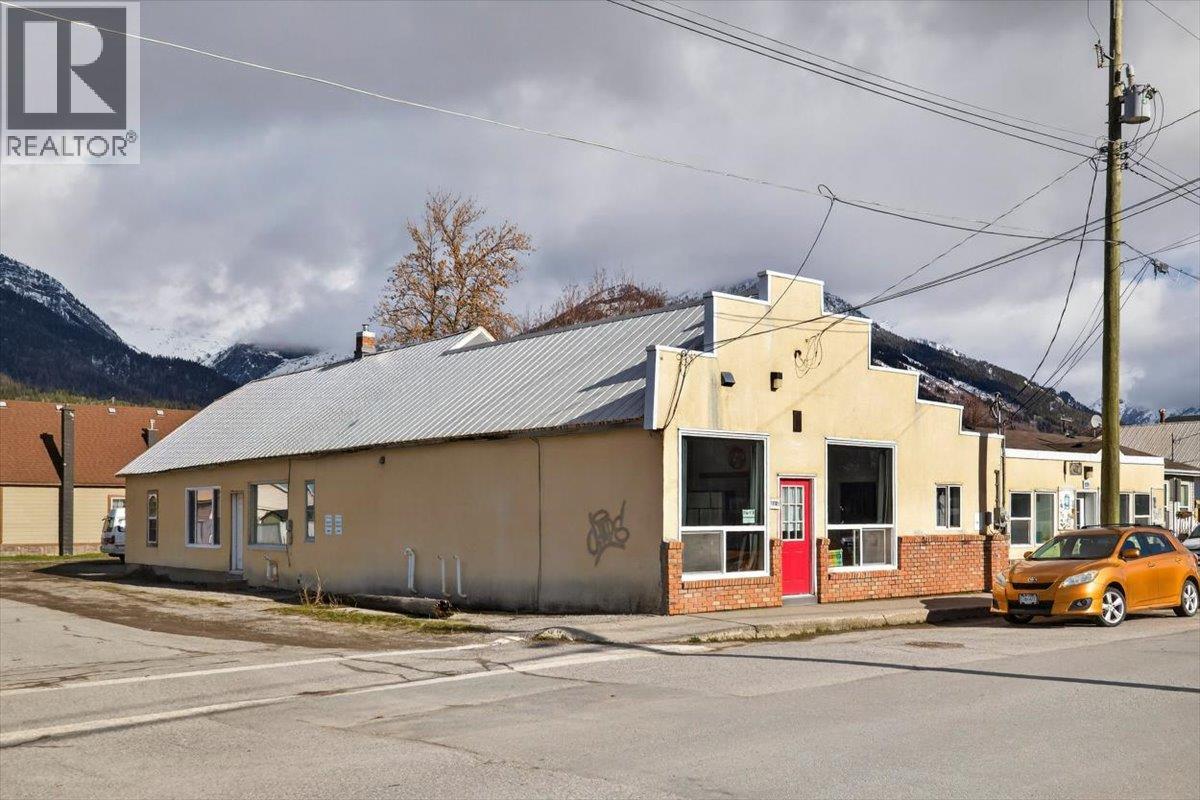 1101/ 1111 2nd Avenue, Fernie, British Columbia  V0B 1M0 - Photo 9 - 10381363