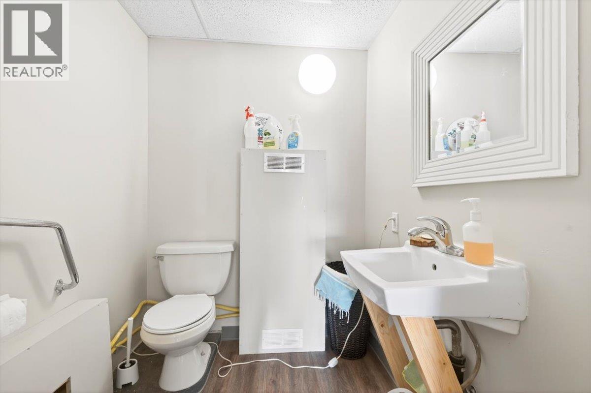 1101/ 1111 2nd Avenue, Fernie, British Columbia  V0B 1M0 - Photo 21 - 10381363