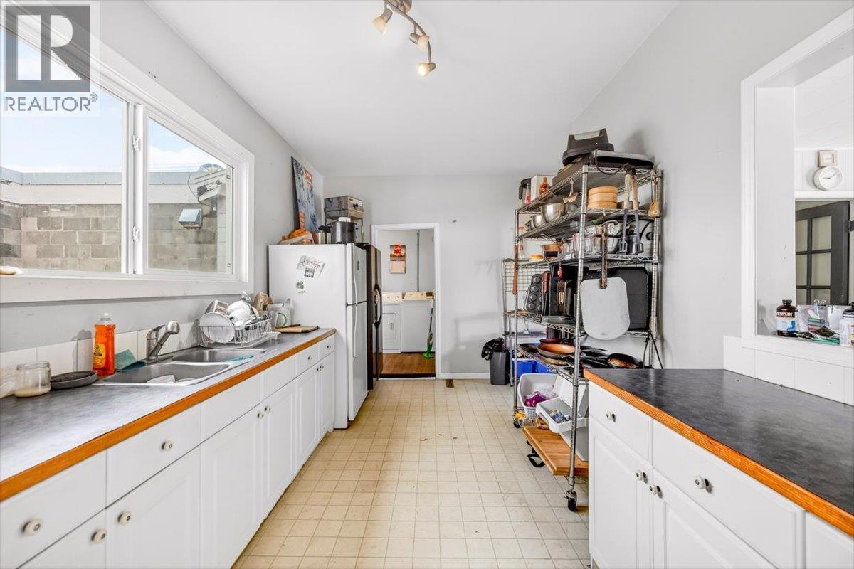 1101/ 1111 2nd Avenue, Fernie, British Columbia  V0B 1M0 - Photo 58 - 10381363