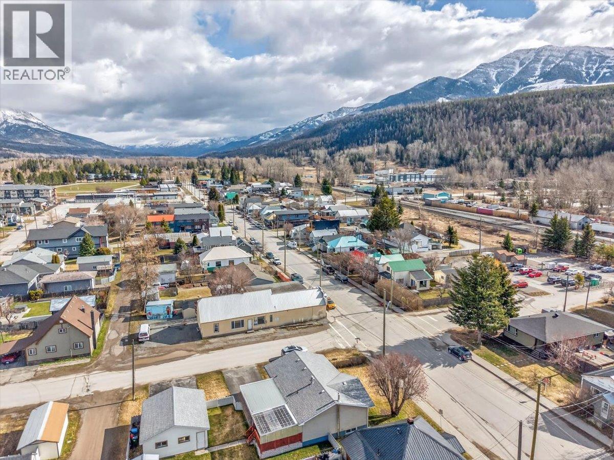 1101/ 1111 2nd Avenue, Fernie, British Columbia  V0B 1M0 - Photo 63 - 10381363