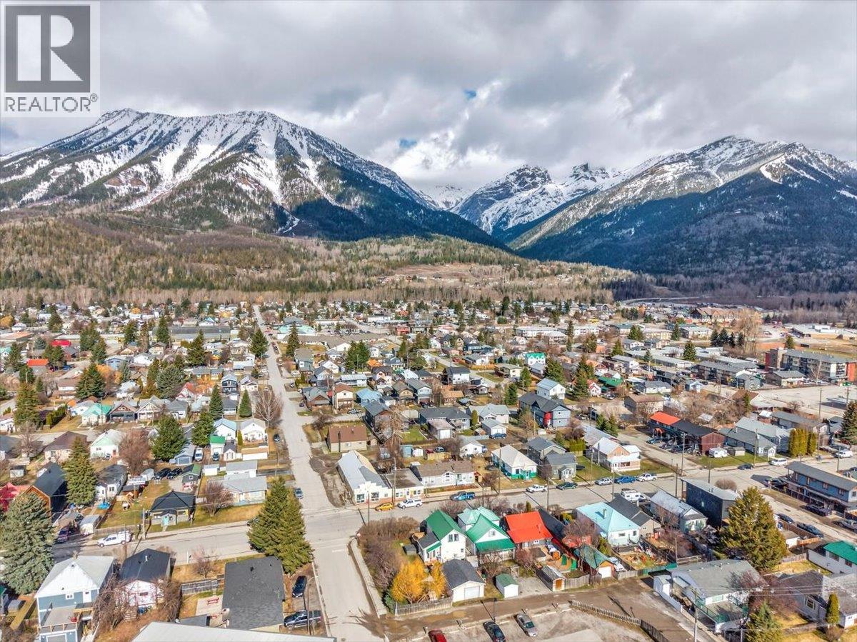 1101/ 1111 2nd Avenue, Fernie, British Columbia  V0B 1M0 - Photo 67 - 10381363