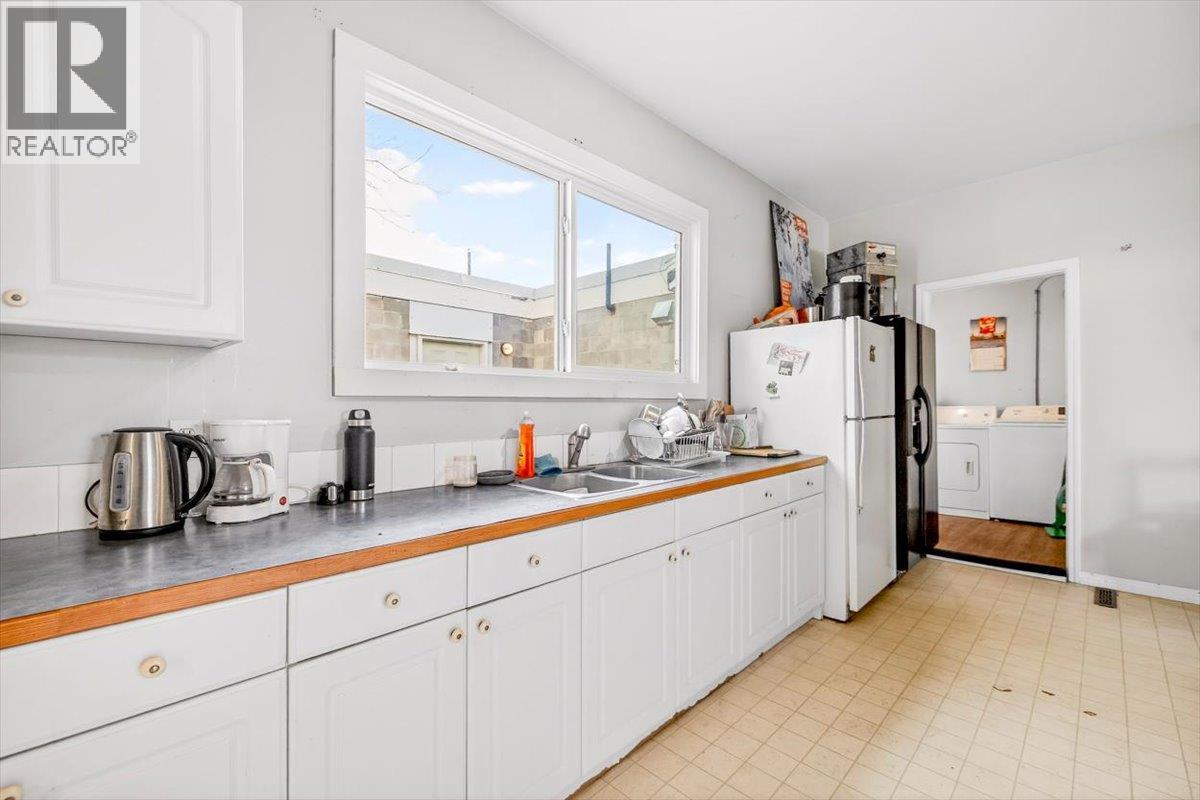 1101/ 1111 2nd Avenue, Fernie, British Columbia  V0B 1M0 - Photo 57 - 10381363