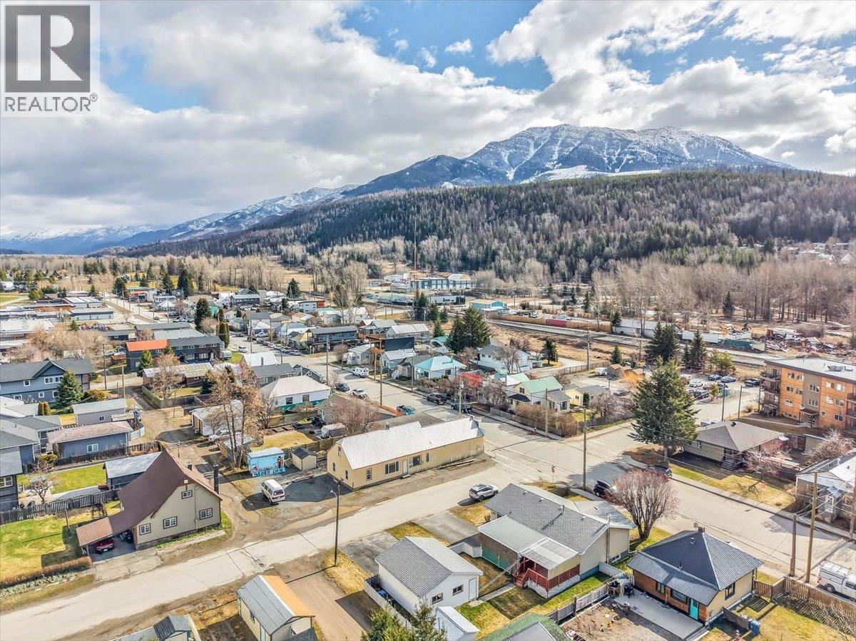 1101/ 1111 2nd Avenue, Fernie, British Columbia  V0B 1M0 - Photo 75 - 10381363