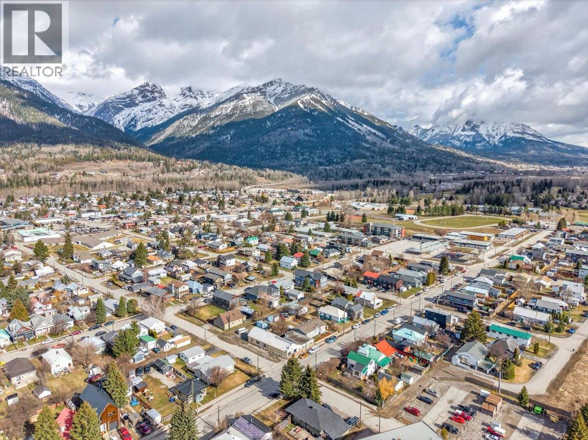 1101/ 1111 2nd Avenue, Fernie, British Columbia  V0B 1M0 - Photo 83 - 10381363