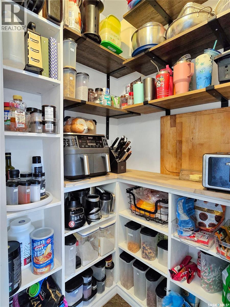 704 Reimer Road, Martensville, Saskatchewan  S0K 0A2 - Photo 10 - SK032175