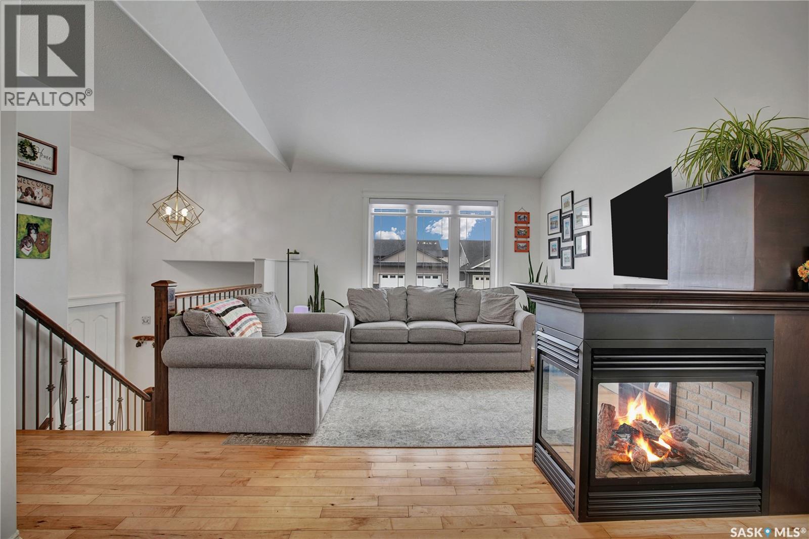 704 Reimer Road, Martensville, Saskatchewan  S0K 0A2 - Photo 5 - SK032175