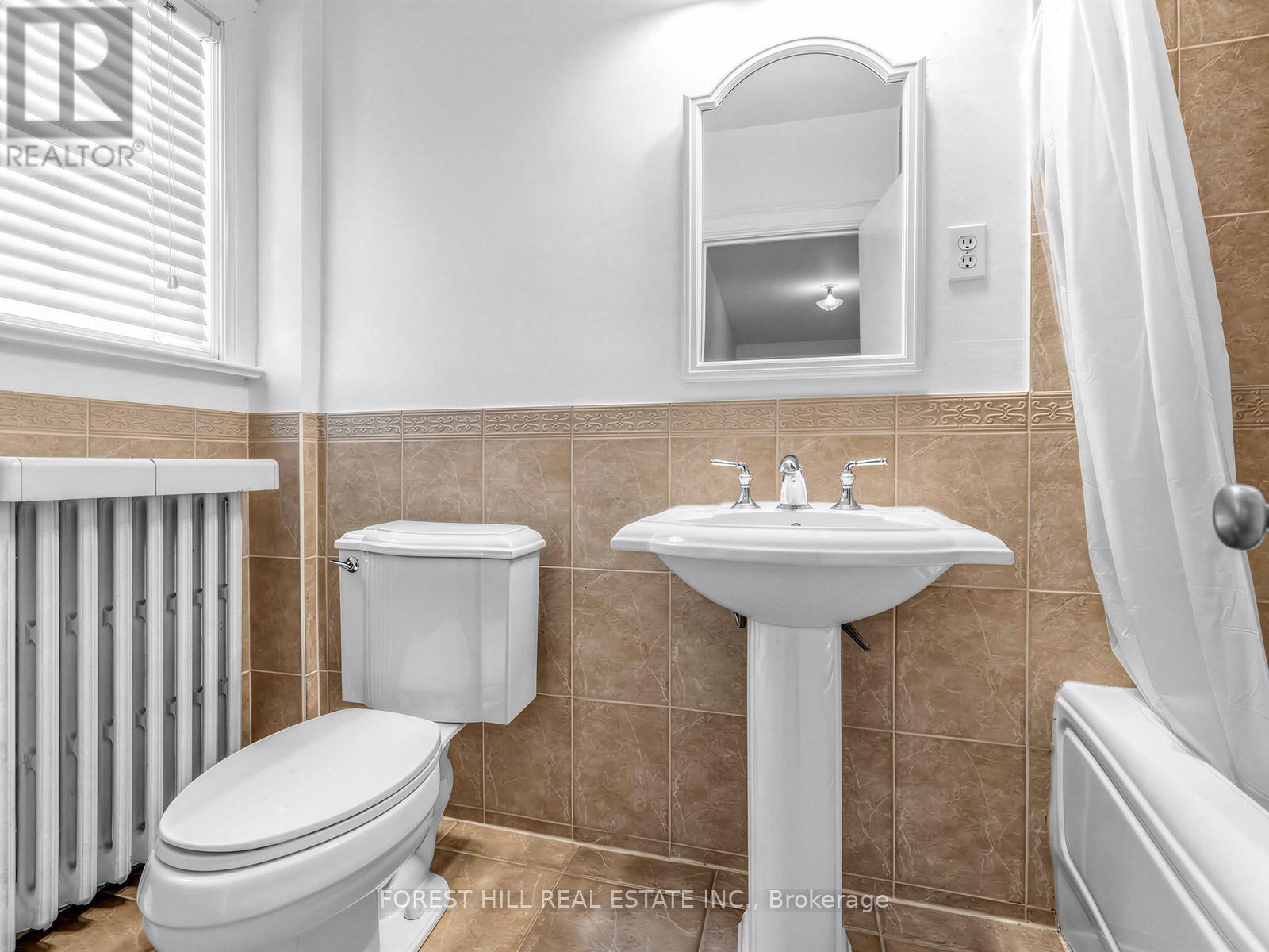 28 Castle Knock Road, Toronto, Ontario  M5N 2J4 - Photo 14 - C12964758