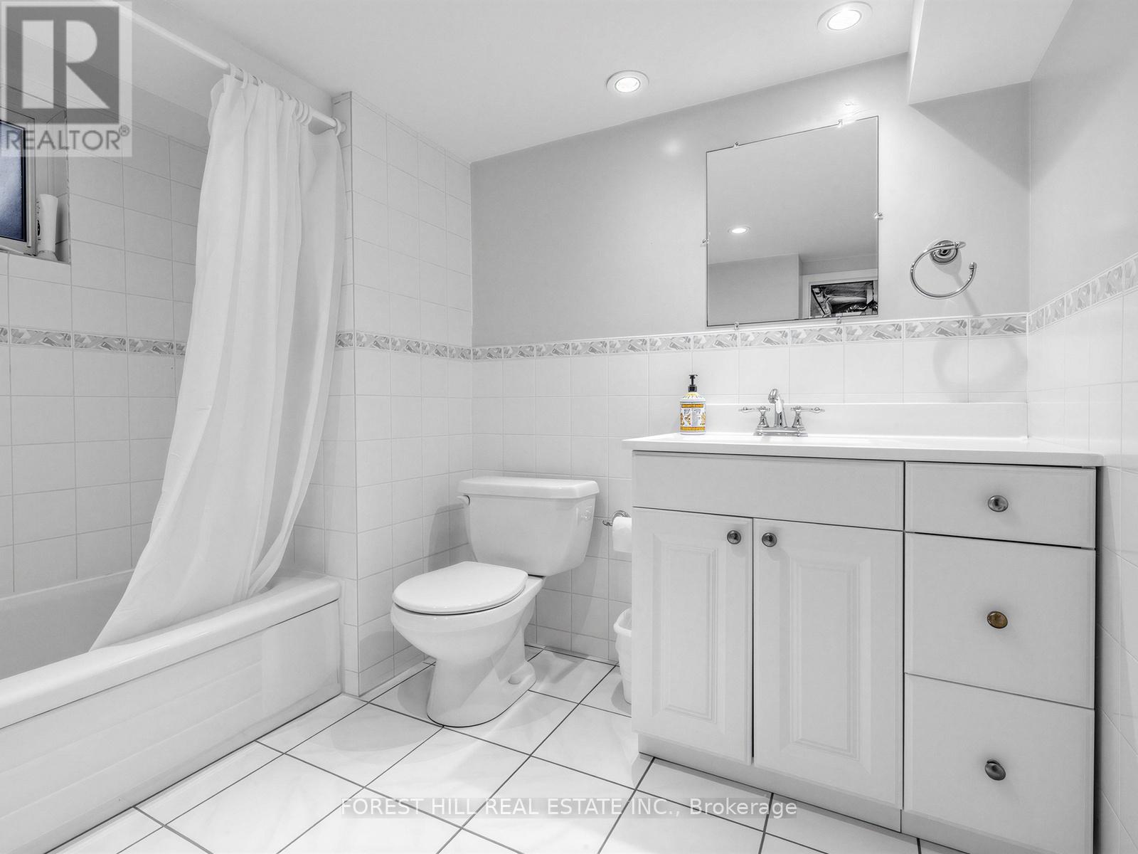 28 Castle Knock Road, Toronto, Ontario  M5N 2J4 - Photo 21 - C12964758