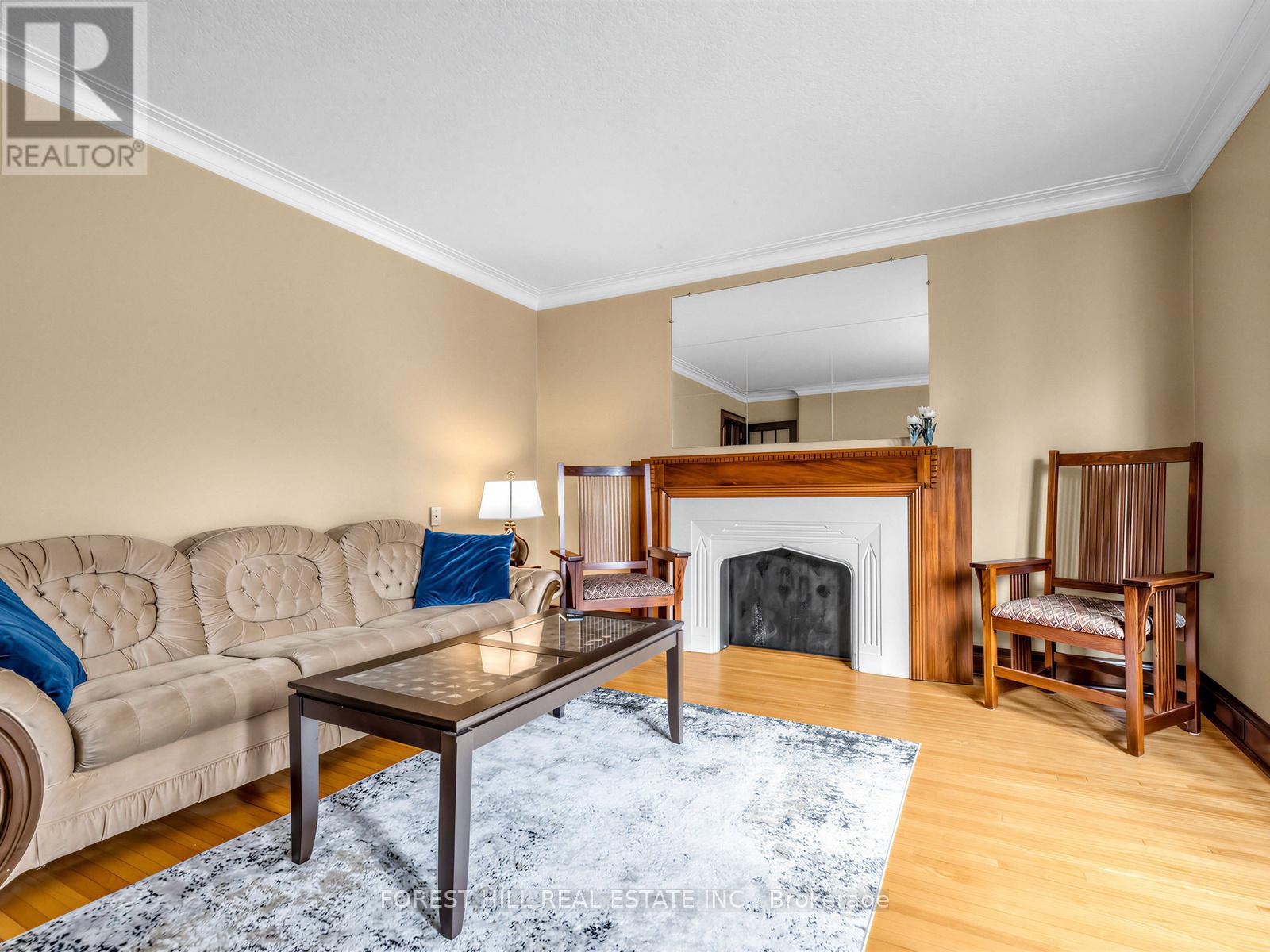 28 Castle Knock Road, Toronto, Ontario  M5N 2J4 - Photo 3 - C12964758