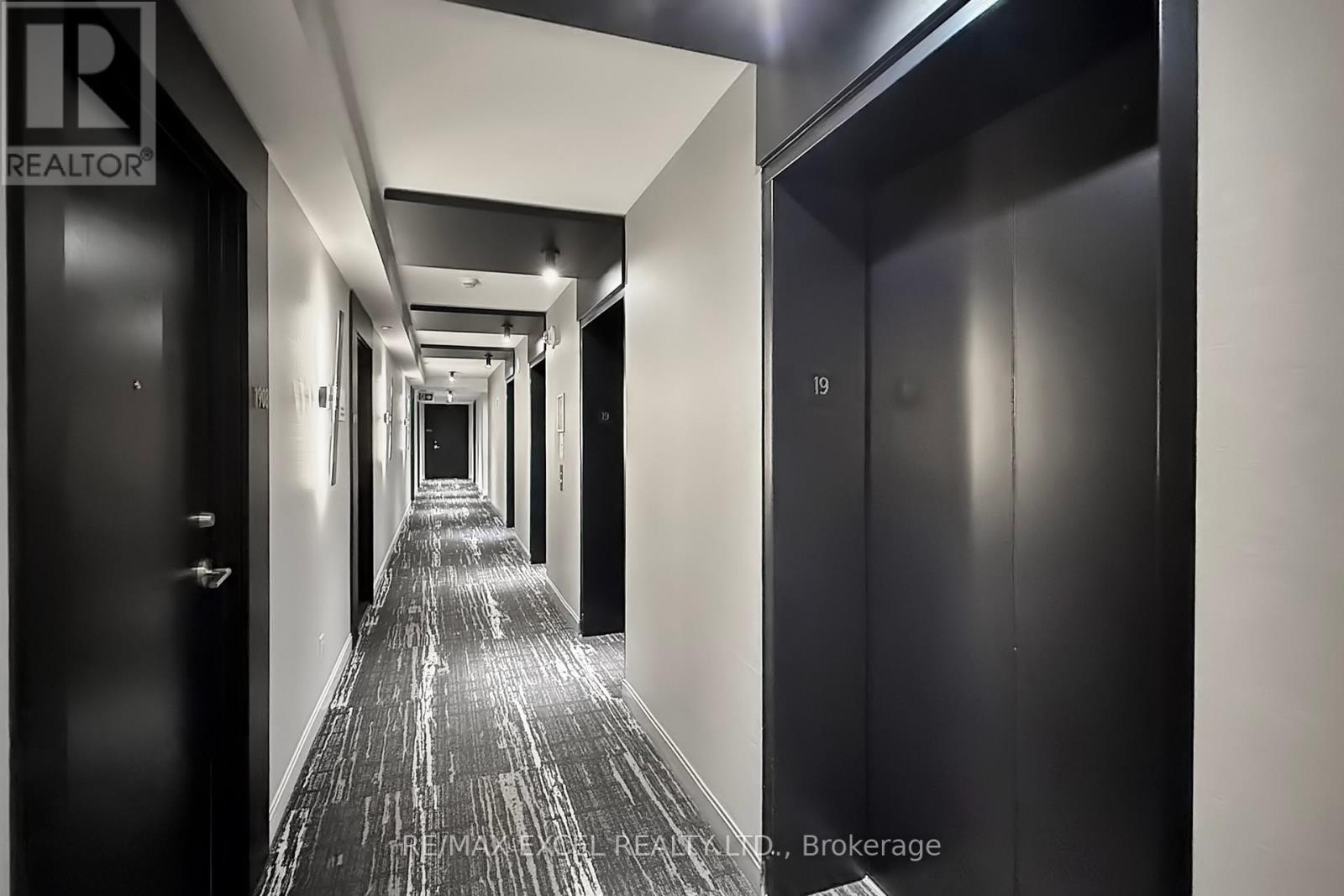 1908 - 85 Wood Street, Toronto, Ontario  M4Y 0E8 - Photo 42 - C12964812