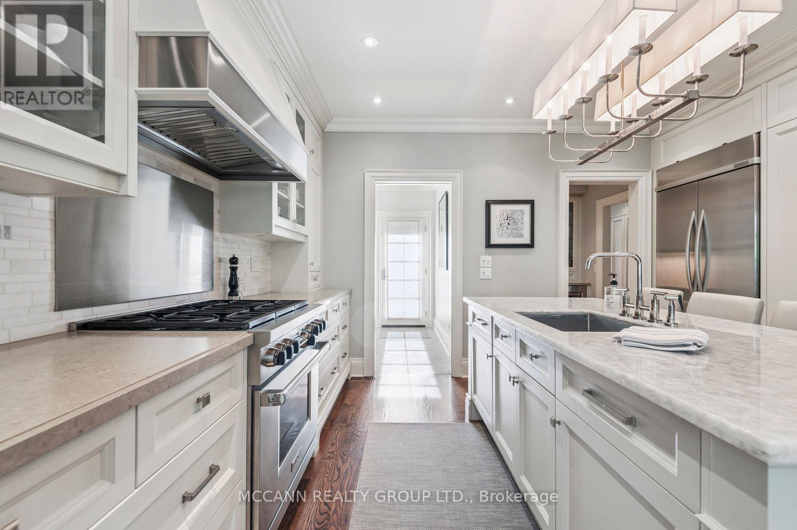 45 Lascelles Boulevard, Toronto, Ontario  M5P 2C9 - Photo 13 - C12964818