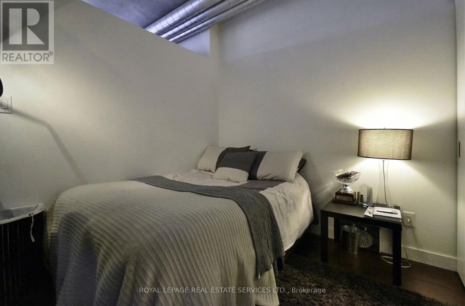 804 - 169 John Street, Toronto, Ontario  M5T 1X3 - Photo 10 - C12964834