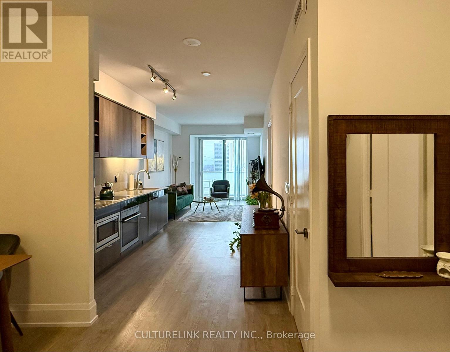 1914 - 101 Erskine Avenue, Toronto, Ontario  M4P 1Y5 - Photo 2 - C12964856