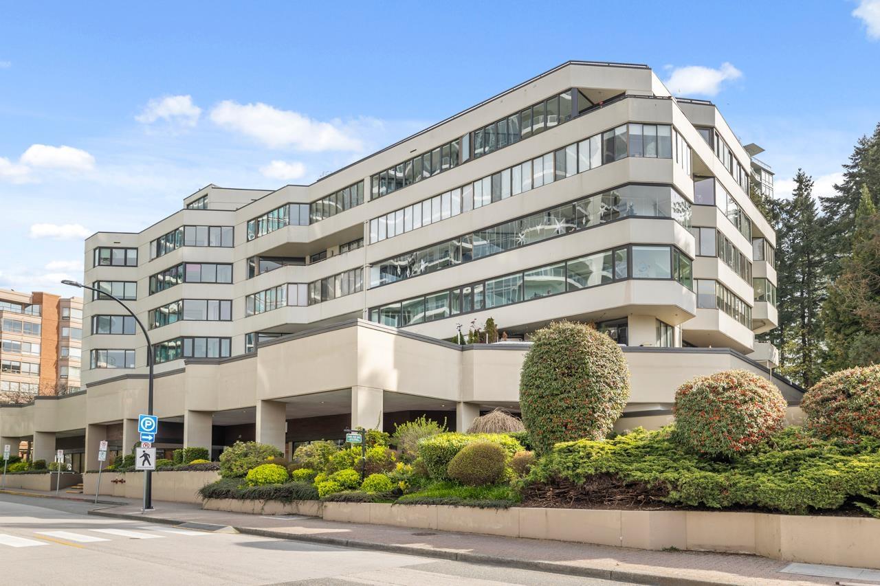 201 1480 Foster Street, White Rock, British Columbia V4B 3X7 - Photo 2 - R3104453