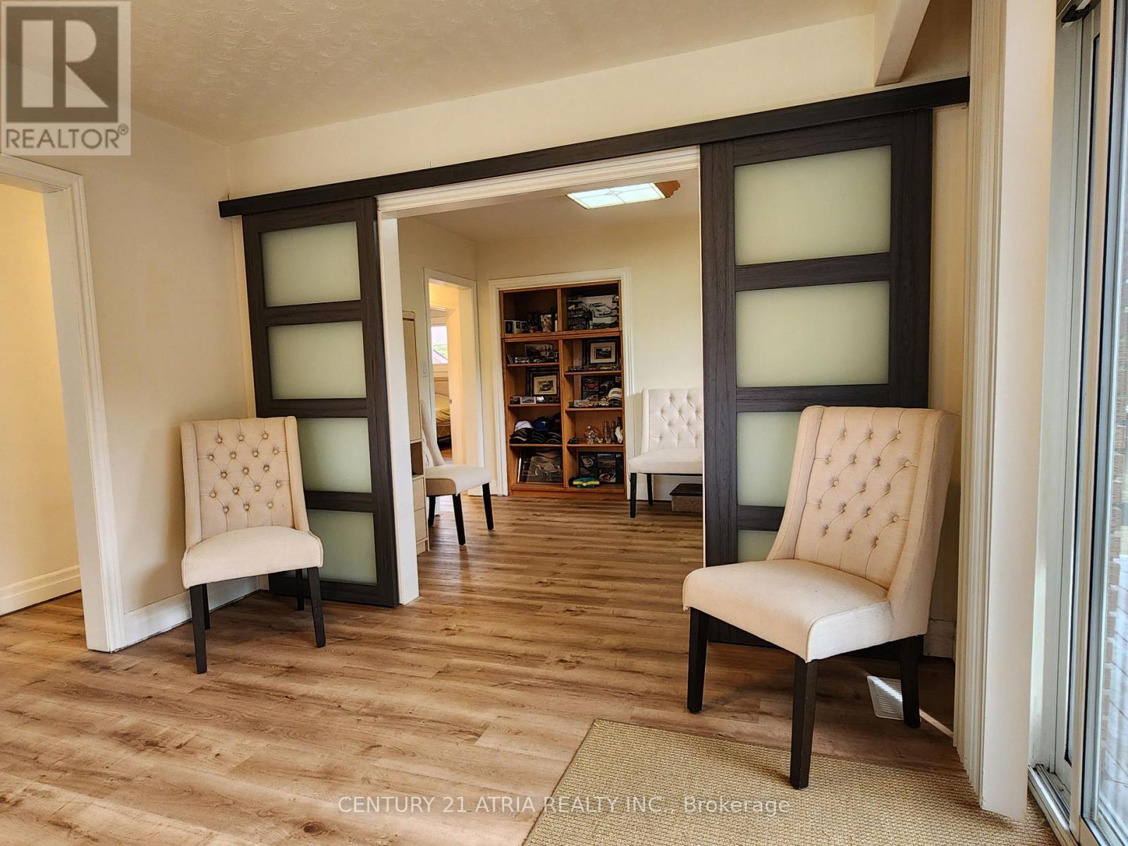 Upper - 366 Meadow Street, Oshawa, Ontario  L1L 1A4 - Photo 7 - E12964748