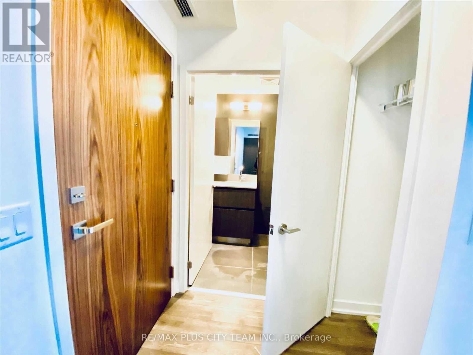 1006 - 30 Baseball Place, Toronto, Ontario  M4M 0E8 - Photo 13 - E12964814