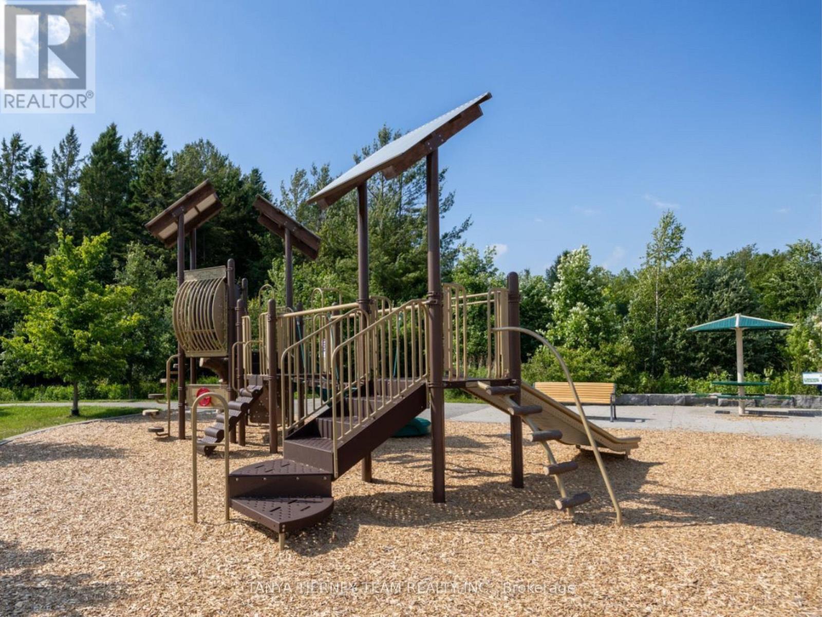 22 Esquire Way, Whitby, Ontario  L1R 0S7 - Photo 35 - E12964920