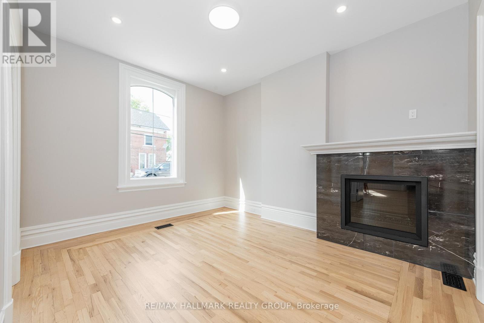 108 Clothier Street E, North Grenville, Ontario  K0G 1J0 - Photo 16 - X12366220