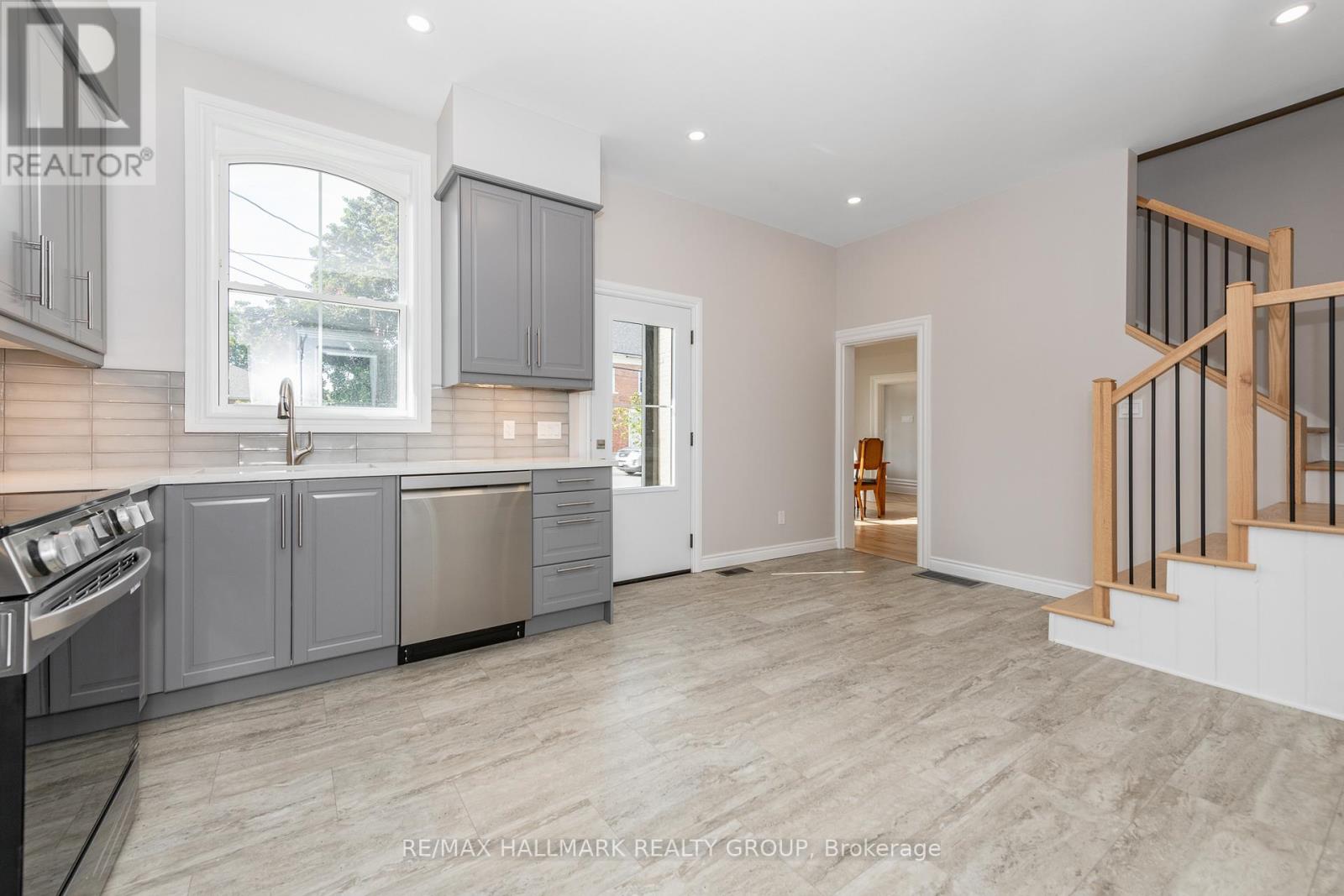 108 Clothier Street E, North Grenville, Ontario  K0G 1J0 - Photo 7 - X12366220