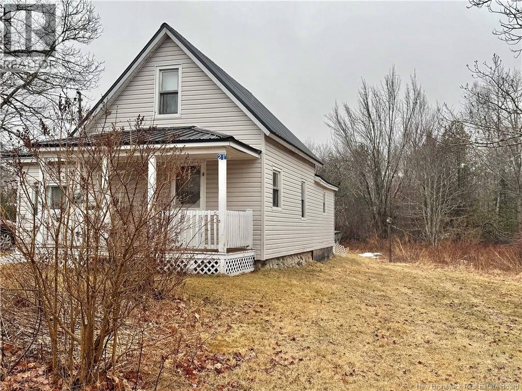 21 Maple Street, Mcadam, New Brunswick  E6K 1W1 - Photo 24 - NB136580