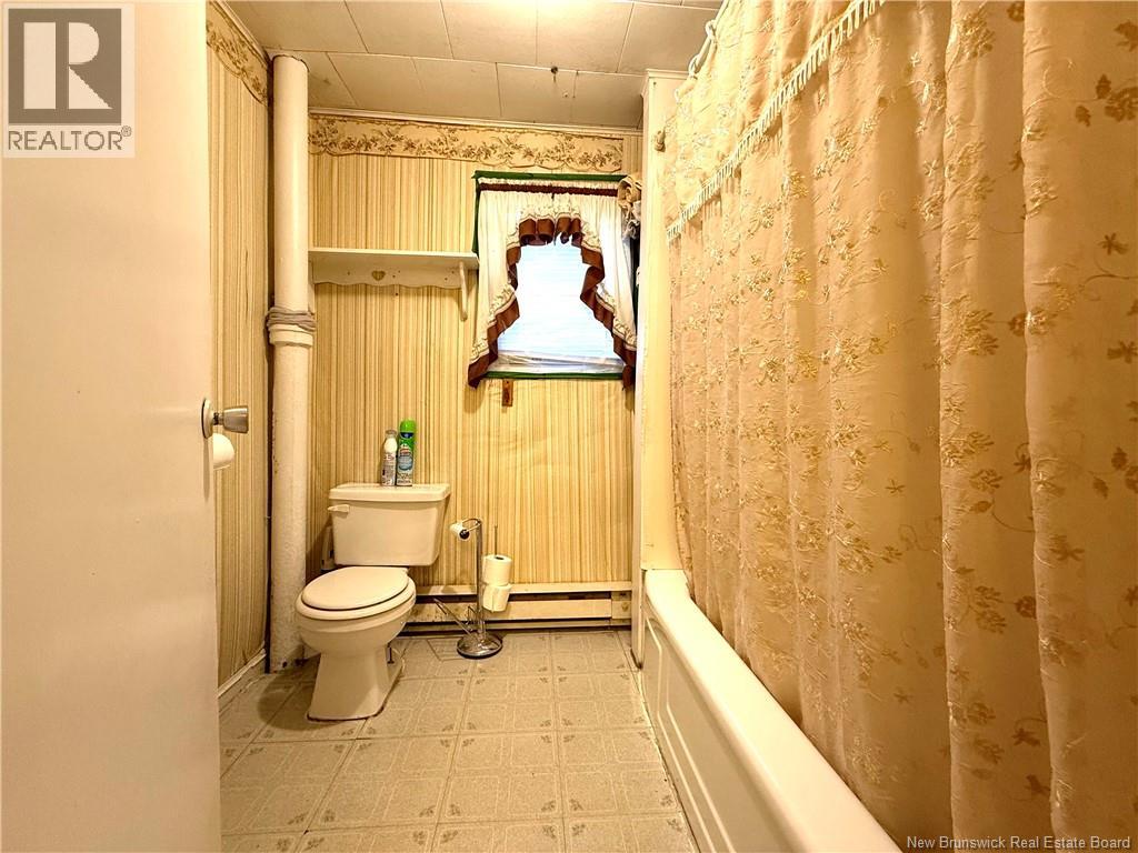 21 Maple Street, Mcadam, New Brunswick  E6K 1W1 - Photo 12 - NB136580