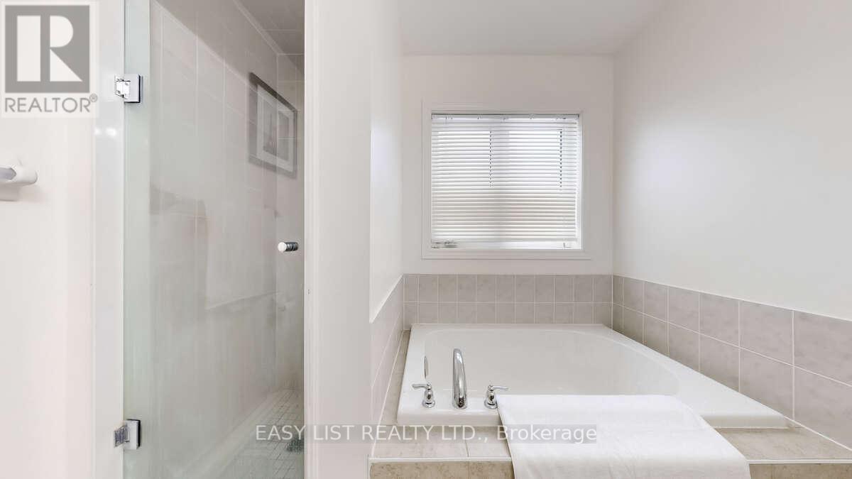 42 Foxberry Road, East Gwillimbury, Ontario  L9N 0P6 - Photo 17 - N12964752