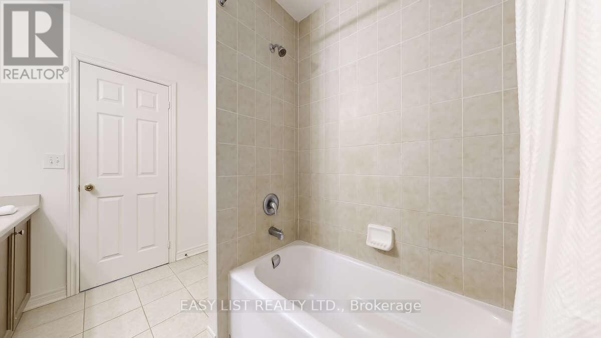 42 Foxberry Road, East Gwillimbury, Ontario  L9N 0P6 - Photo 24 - N12964752