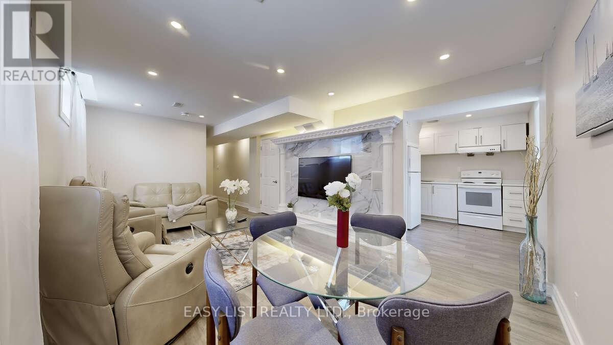 42 Foxberry Road, East Gwillimbury, Ontario  L9N 0P6 - Photo 33 - N12964752