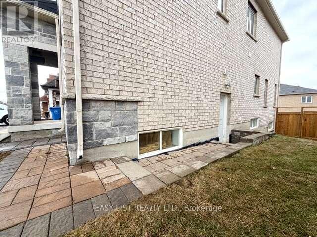 42 Foxberry Road, East Gwillimbury, Ontario  L9N 0P6 - Photo 39 - N12964752