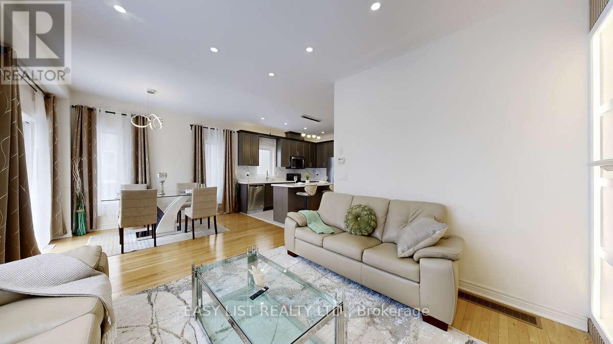 42 Foxberry Road, East Gwillimbury, Ontario  L9N 0P6 - Photo 6 - N12964752