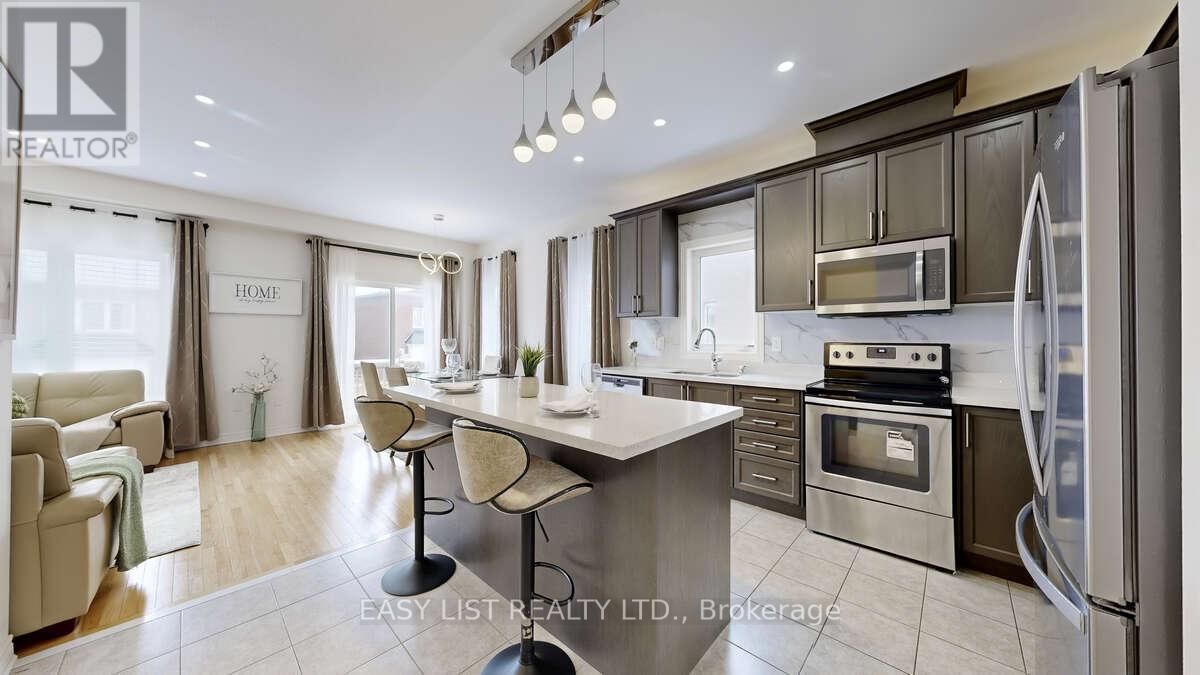 42 Foxberry Road, East Gwillimbury, Ontario  L9N 0P6 - Photo 7 - N12964752