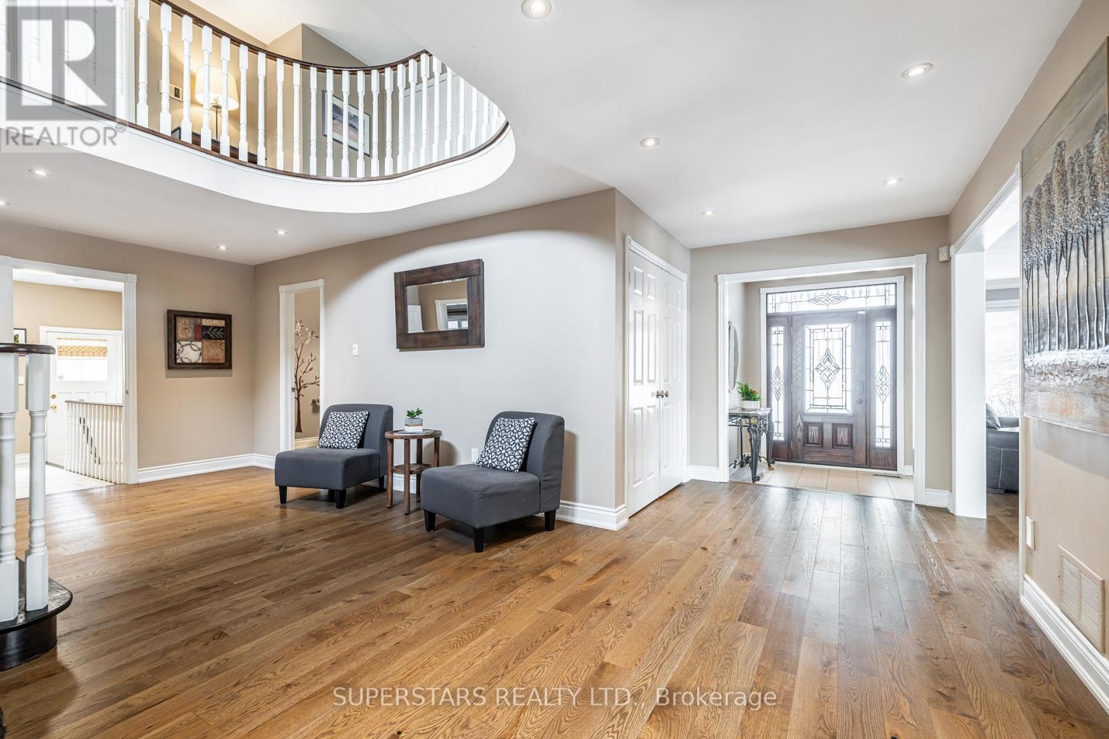 852 Norwick Road, Newmarket, Ontario  L3X 1K8 - Photo 4 - N12964754