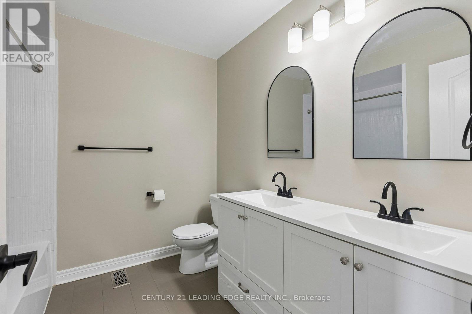 1981 Bur Oak Avenue, Markham, Ontario  L6E 1W5 - Photo 31 - N12964822