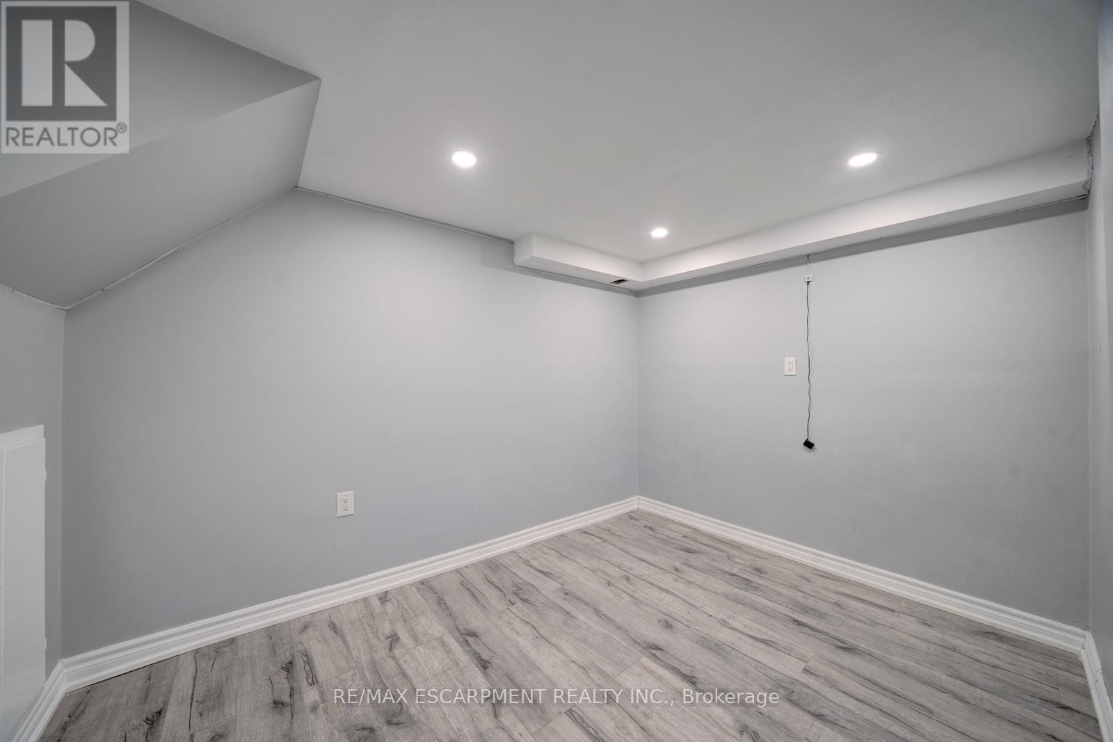 84 Andriana Crescent, Markham, Ontario  L6B 0C8 - Photo 33 - N12964838