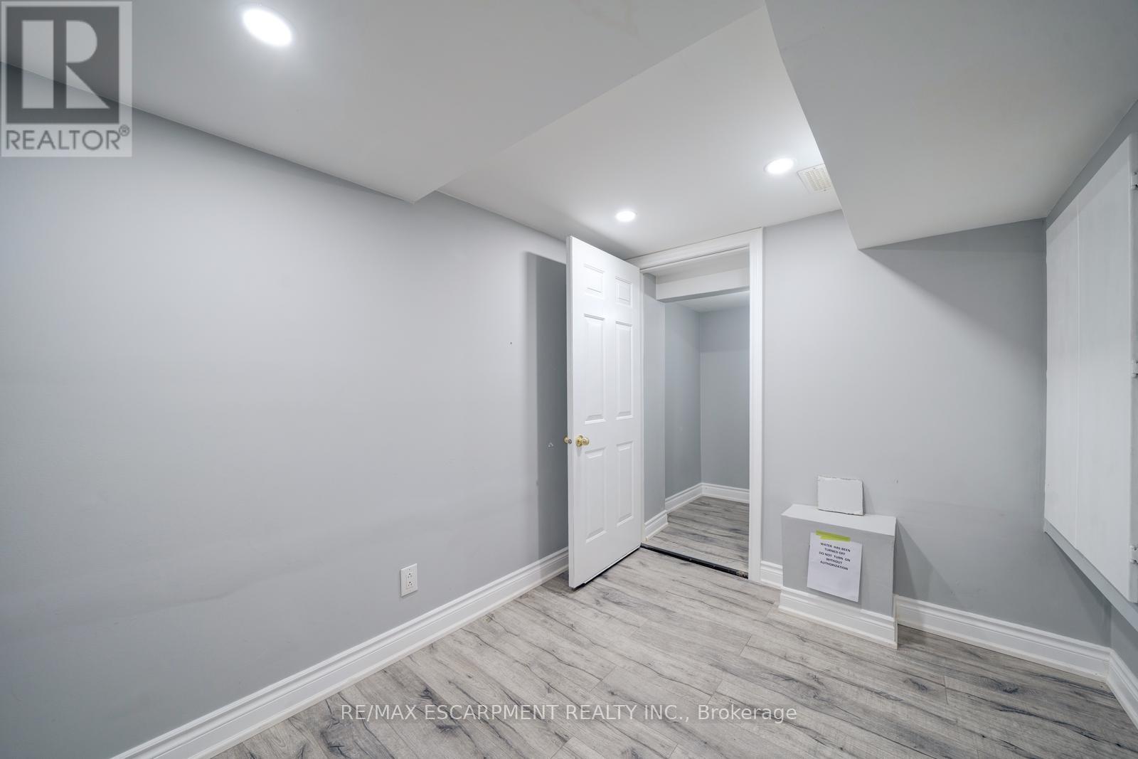 84 Andriana Crescent, Markham, Ontario  L6B 0C8 - Photo 35 - N12964838