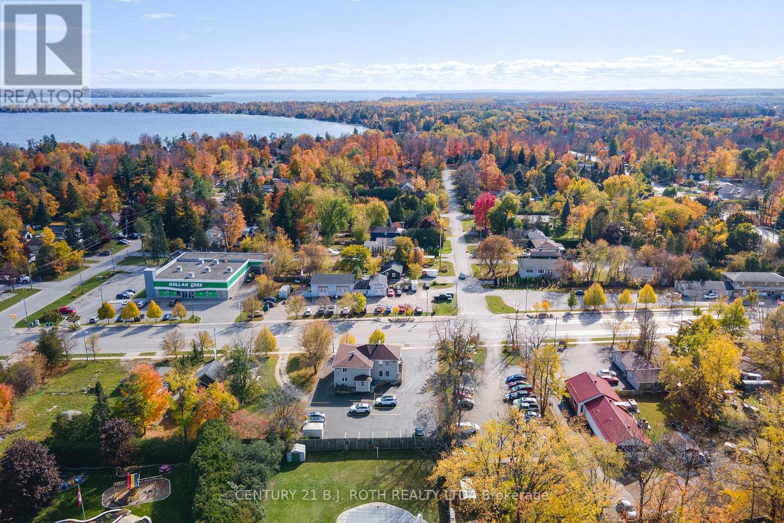 888 Innisfil Beach Road, Innisfil, Ontario  L9S 2C2 - Photo 7 - N12964854