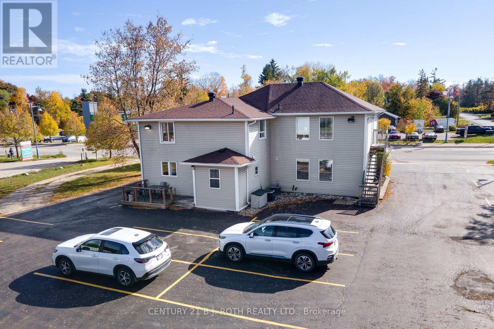 888 Innisfil Beach Road, Innisfil, Ontario  L9S 2C2 - Photo 9 - N12964854