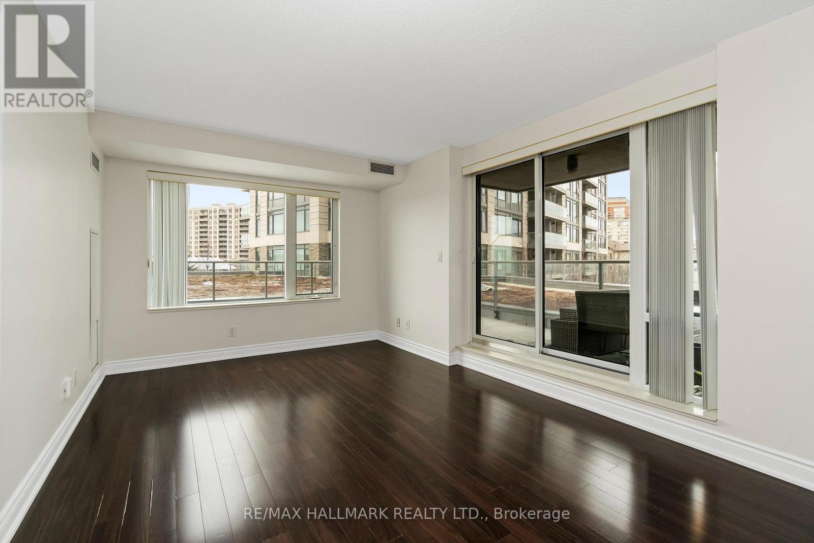 308 - 253 South Park Road, Markham, Ontario  L3T 0B4 - Photo 7 - N12964870