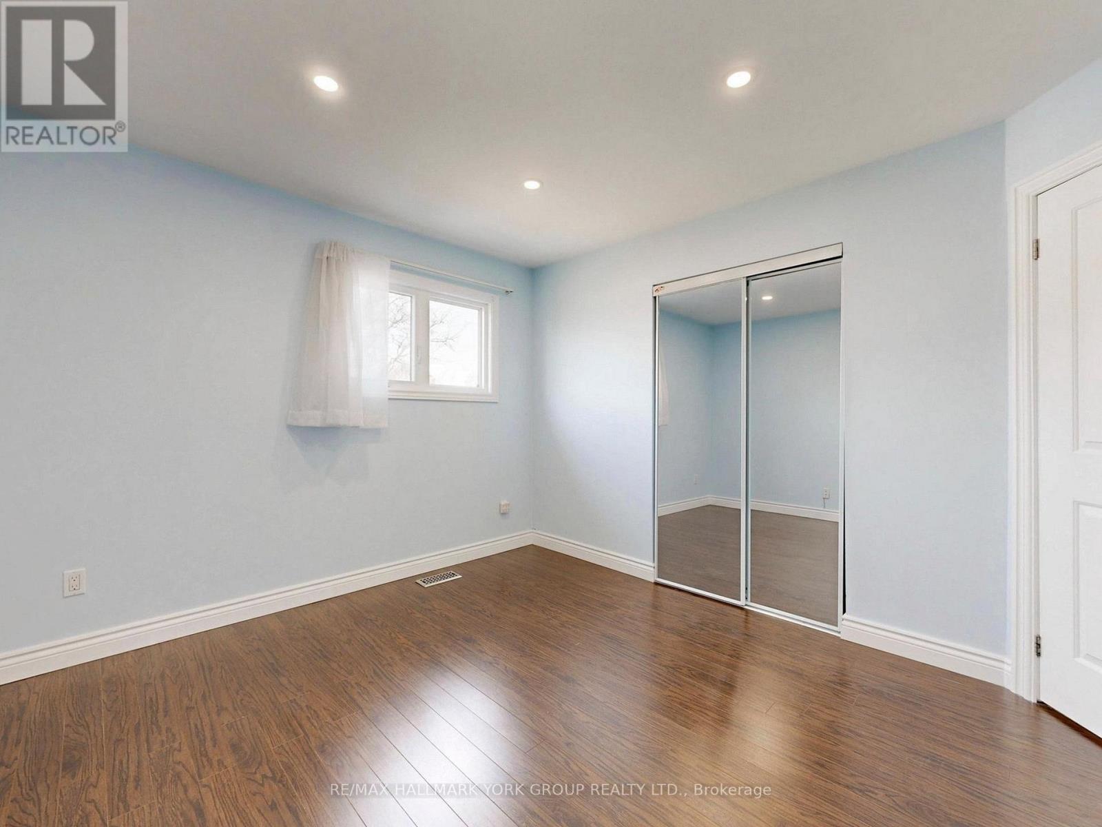 42 Buchanan Crescent, Aurora, Ontario  L4G 5K4 - Photo 24 - N12964934