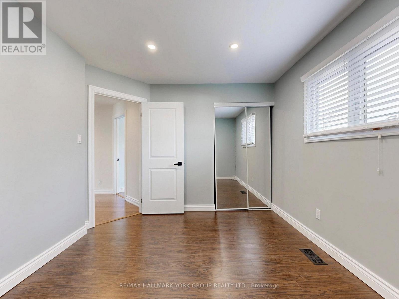 42 Buchanan Crescent, Aurora, Ontario  L4G 5K4 - Photo 27 - N12964934