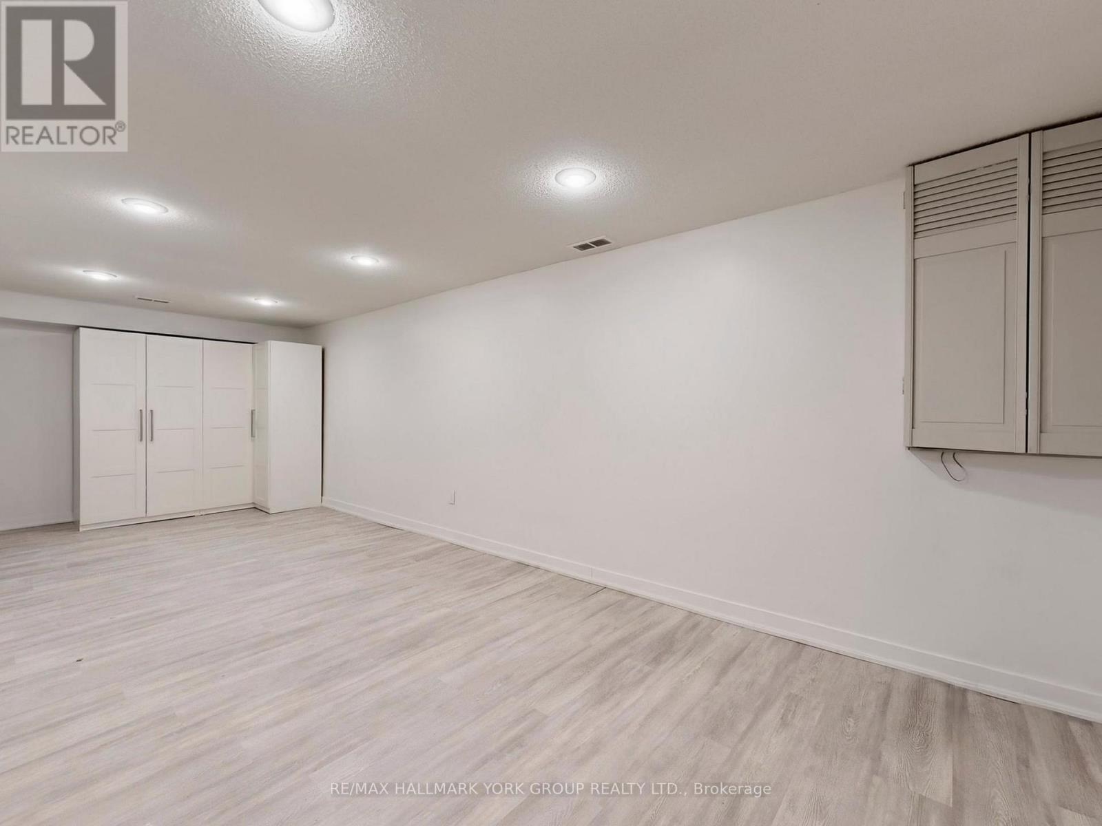 42 Buchanan Crescent, Aurora, Ontario  L4G 5K4 - Photo 30 - N12964934