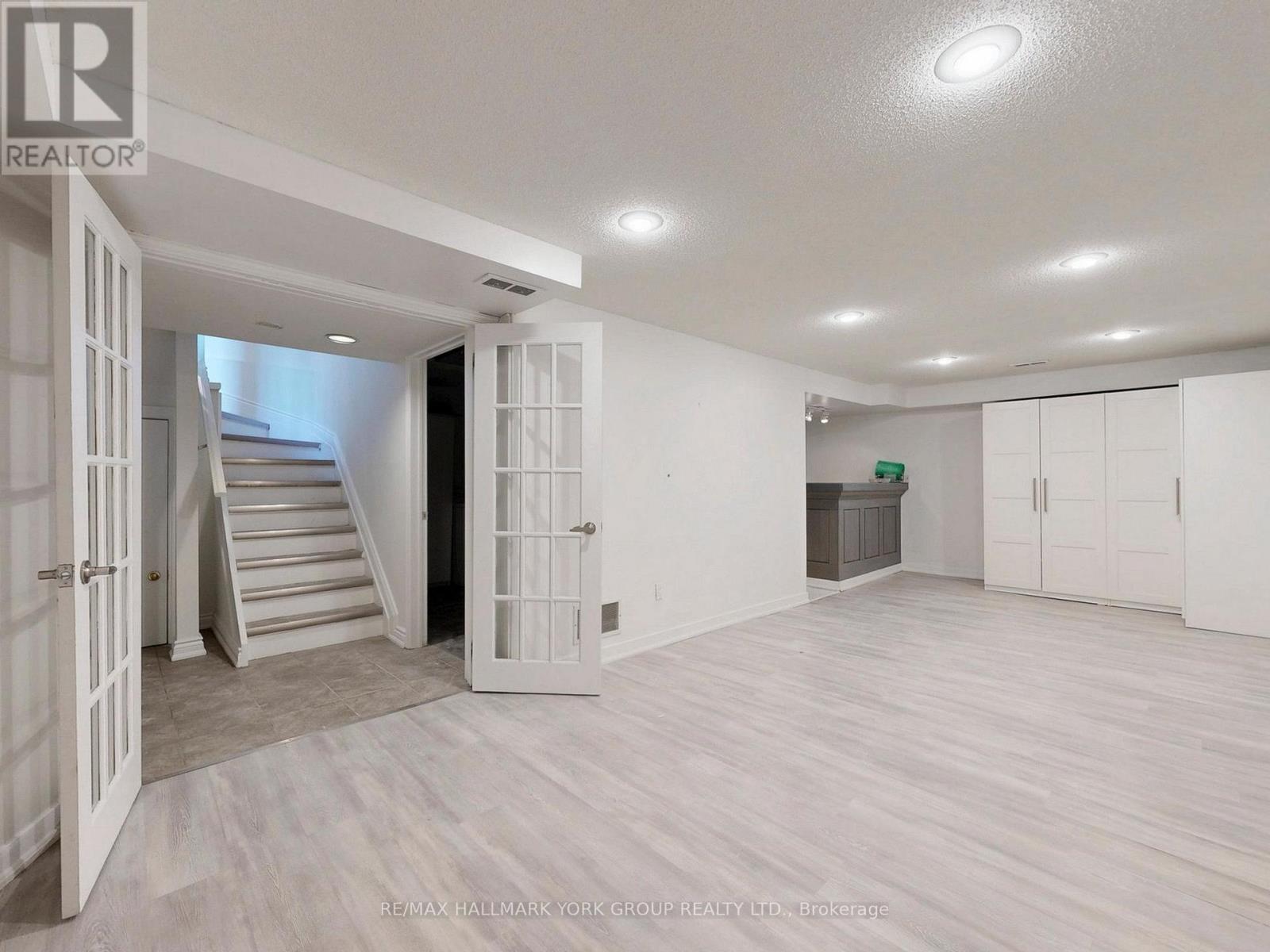 42 Buchanan Crescent, Aurora, Ontario  L4G 5K4 - Photo 31 - N12964934