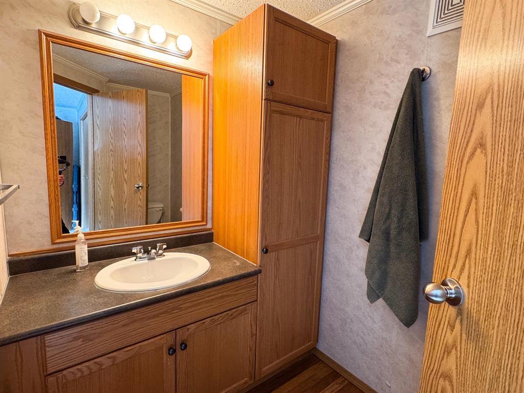 350 2nd Avenue E, Minitonas, Manitoba  R0L 1G0 - Photo 19 - 202606526