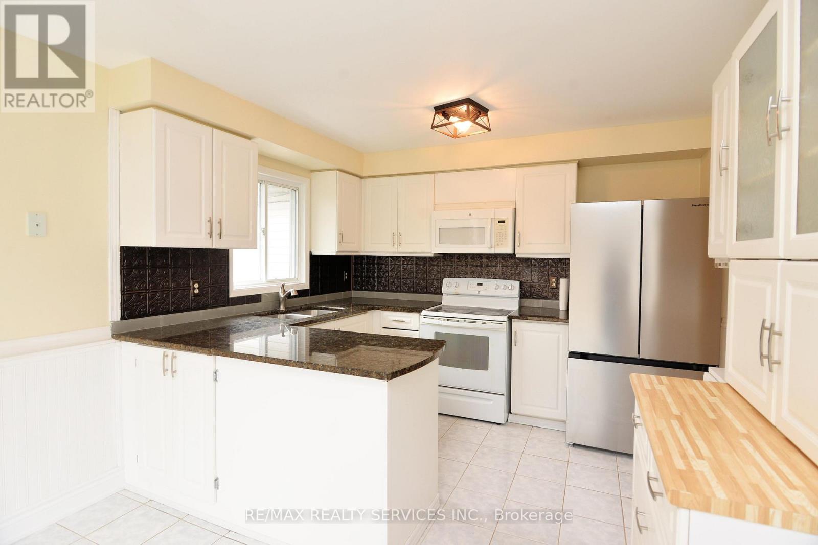 7 Bush Crescent, Wasaga Beach, Ontario  L9Z 1M3 - Photo 11 - S12964788