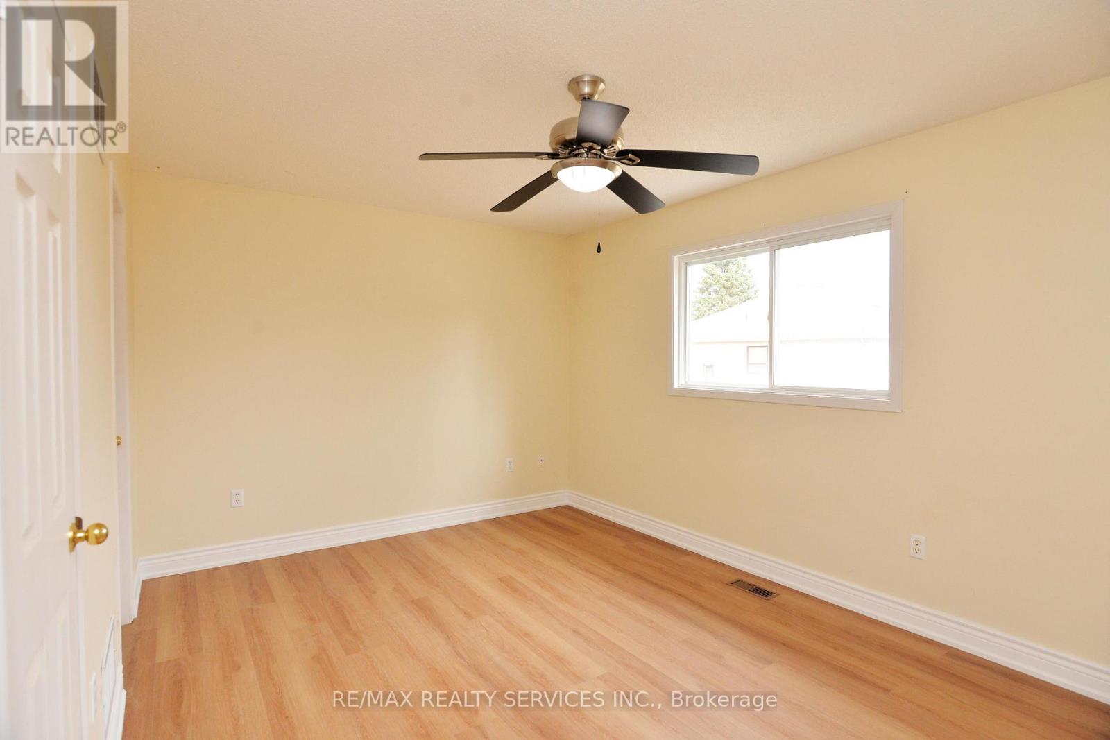 7 Bush Crescent, Wasaga Beach, Ontario  L9Z 1M3 - Photo 17 - S12964788