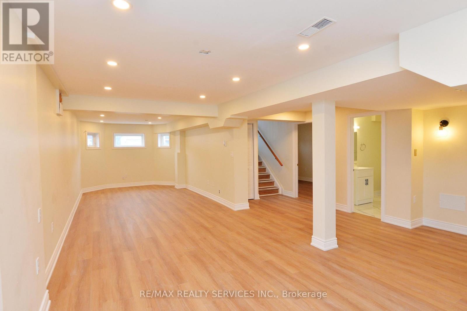 7 Bush Crescent, Wasaga Beach, Ontario  L9Z 1M3 - Photo 32 - S12964788